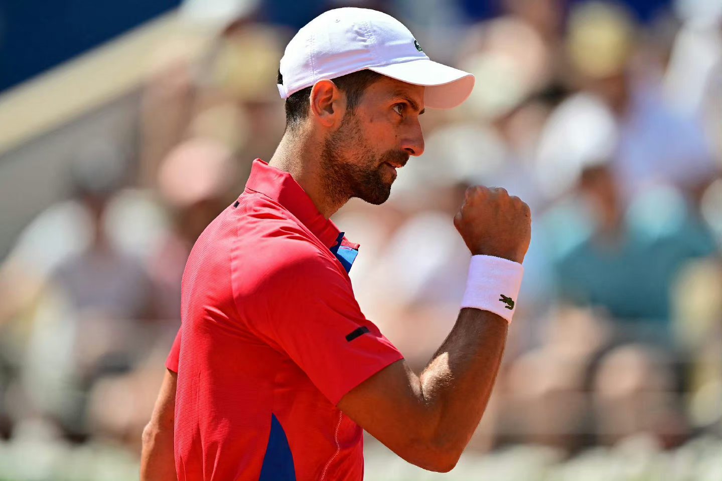 德约科维奇连续十五场比赛得分超过领先优势明显，雄鹿不断突破！观众掌声雷动的简单介绍-hth体育官网入口